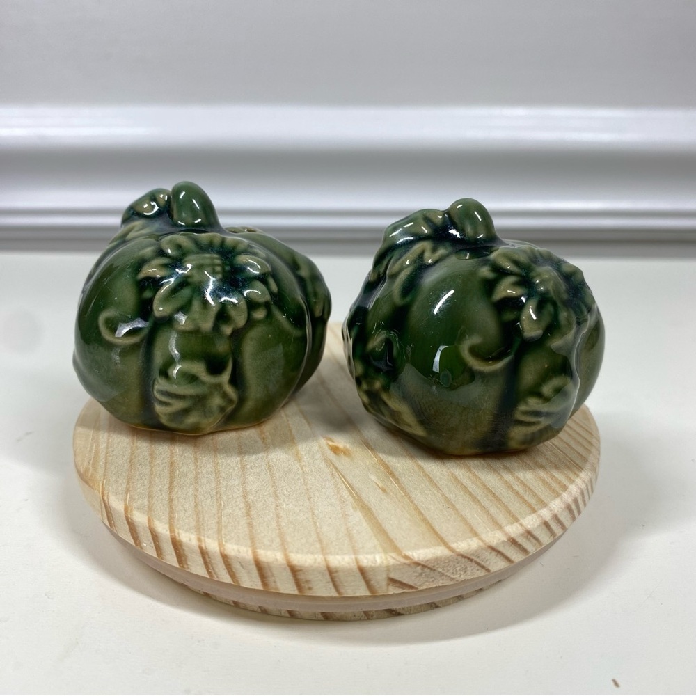 Vintage Ceramic Pumpkin Gourd Fall Salt Pepper Shaker Set Harvest Green 1960s